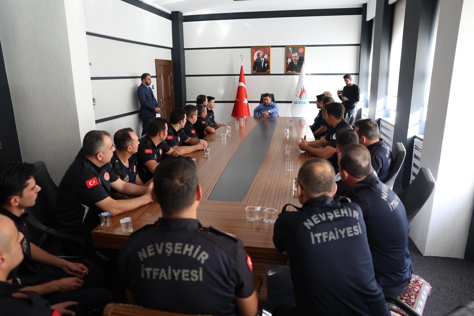 Başkanımız Rasim Arı, İtfaiye Personelini Kabul Etti