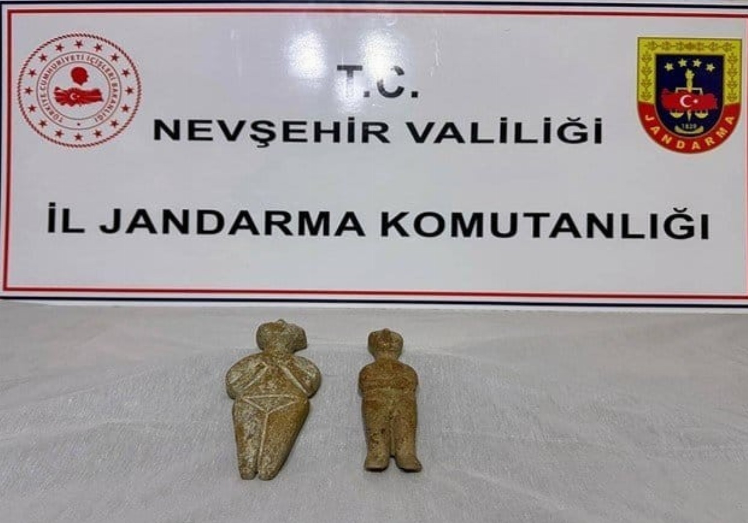  Derinkuyu’da Tarihi Eser Kaçakçılığı Operasyonu: 2 Heykel Ele Geçirildi