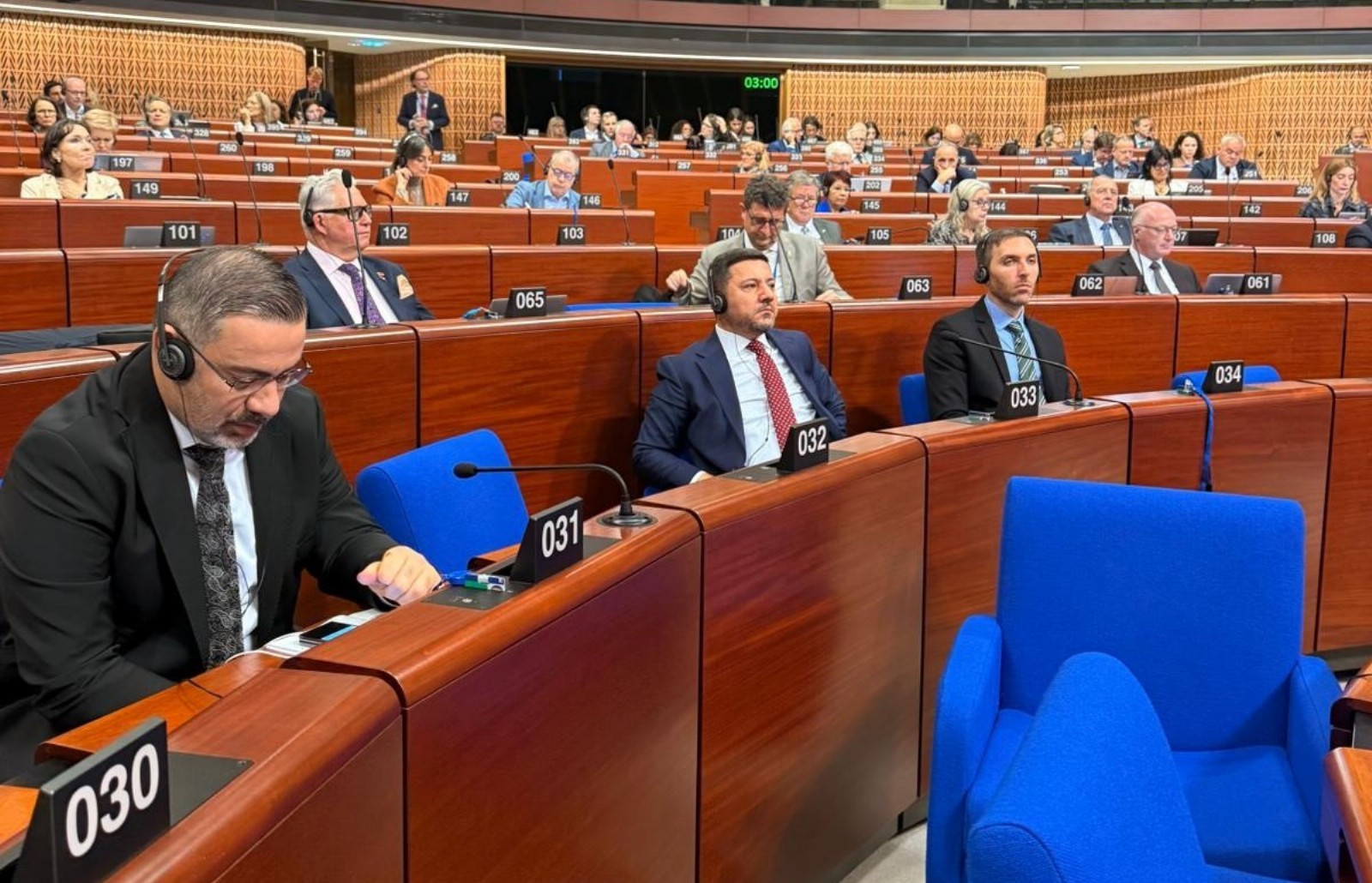 Başkan Arı “Hep Birlikte Ayağa Kalkıp One Minute Demeliyiz”