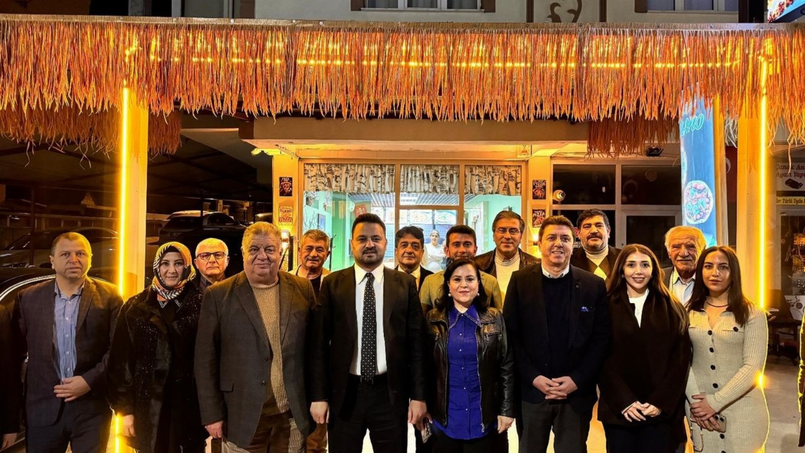 Nevşehir Dostlar Grubu ile AK Parti yönetimi bir araya geldi 