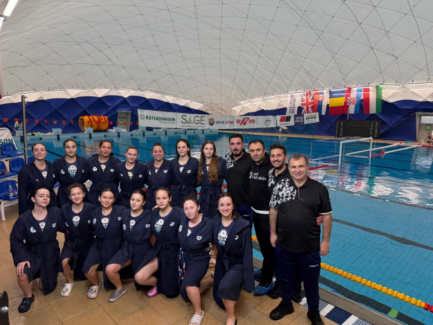 Nevşehir Belediyesi SK Kadın Sutopu Takımımızdan Tarihi Başarı