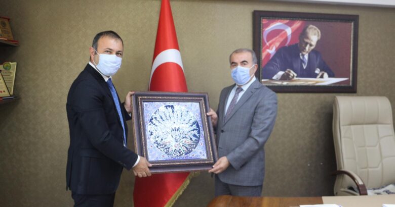  Başkan İbaş Nevşehir Milli Eğitim Müdürü Murat Demir’i ziyaret etti