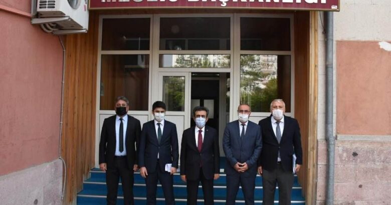  Güzeloğlu il genel meclisini ziyaret etti