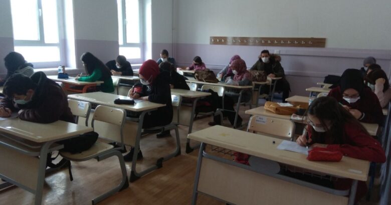  Nevşehir Anadolu Lisesinde gözetmensiz sınav