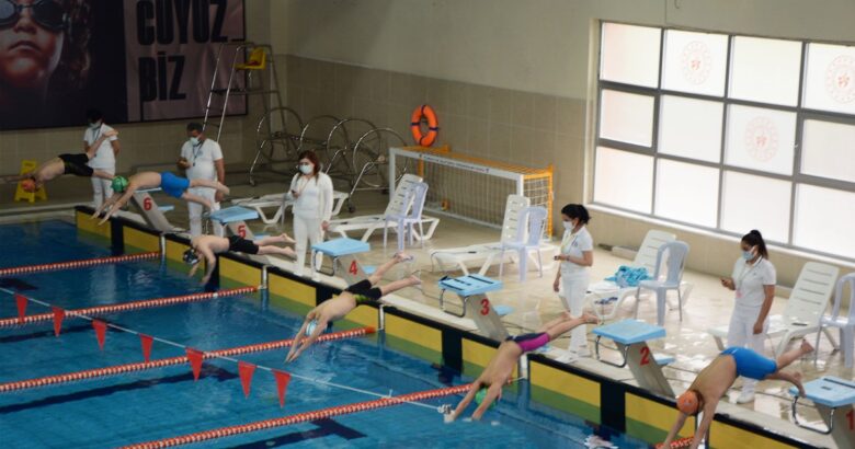  Teşvik Yarışları Yüzme Havuzunda yapıldı.