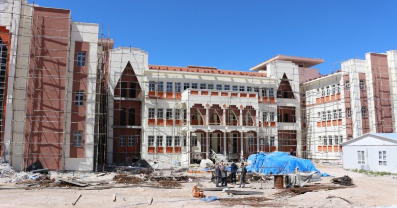  Yeni okul ve pansiyon inşaatları aralıksız sürüyor