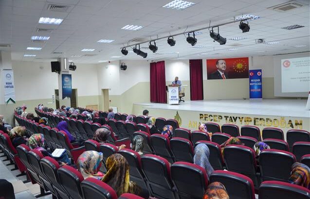  Yaz Kuran kursları eğitim semineri düzenlendi