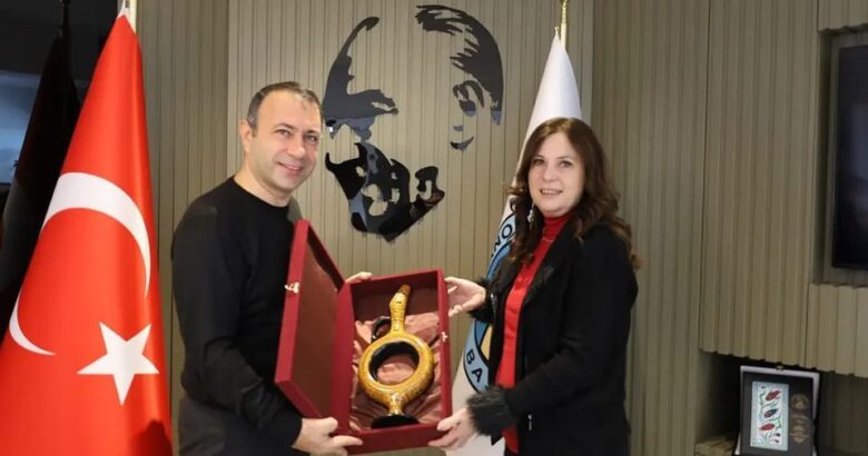  Balçova ve Karaburun belediye başkanlarından İbaş’a ziyaret