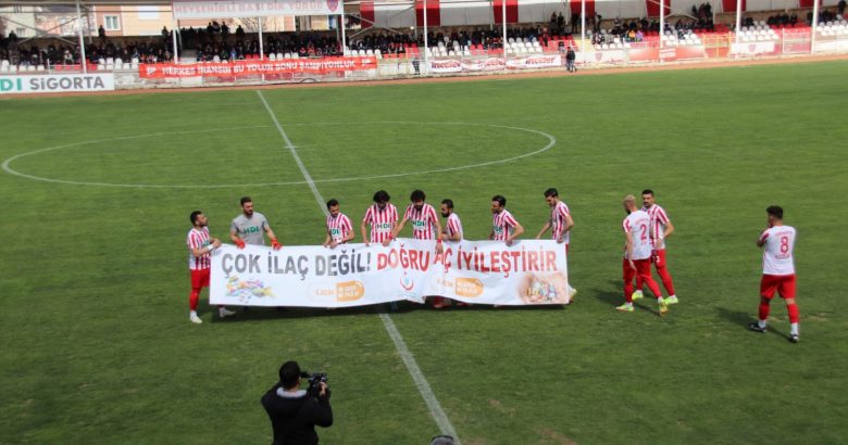  Nevşehir BelediyeSpor’dan Maç Öncesi Seremonide Anlamlı Pankart