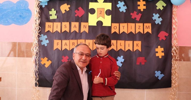  Başkan Aksoy otizm farkındalık etkinliğine katıldı
