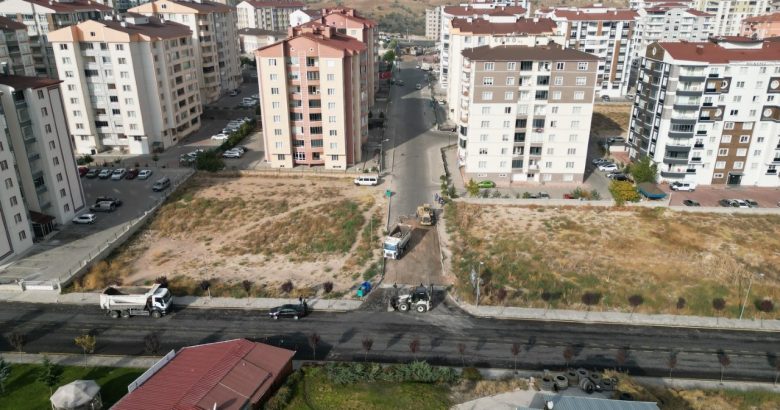  CEVHER DUDAYEV MAHALLESİ’NDE BU YOLLAR SICAK ASFALT OLUYOR