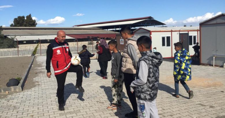  İl müdürü Polat’tan depremzede çocuklara psikososyal destek